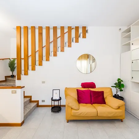 Apartment Con Balcone - Vicino Linate E Stazione Pioltello